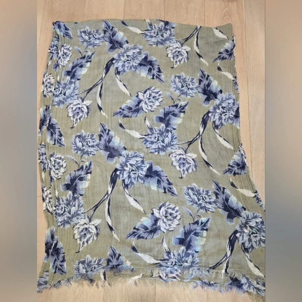 NOT SO MYSTERY SCARF FABRIC LOT OF 5 OVERSIZE MIXED PRINT DIY REPURPOSE CRAFT